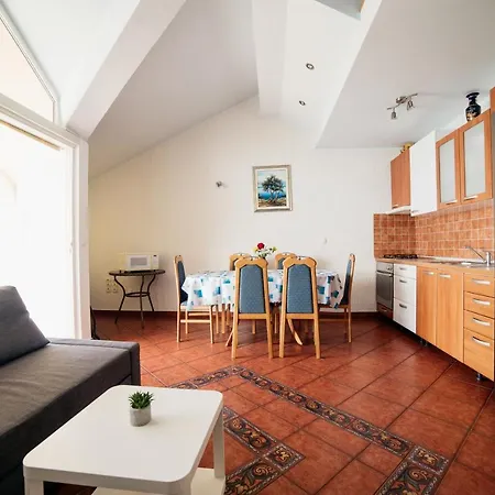 דירה By The Sea Selce, Crikvenica - 2364 סלצה